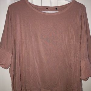 Loose mid sleeve top